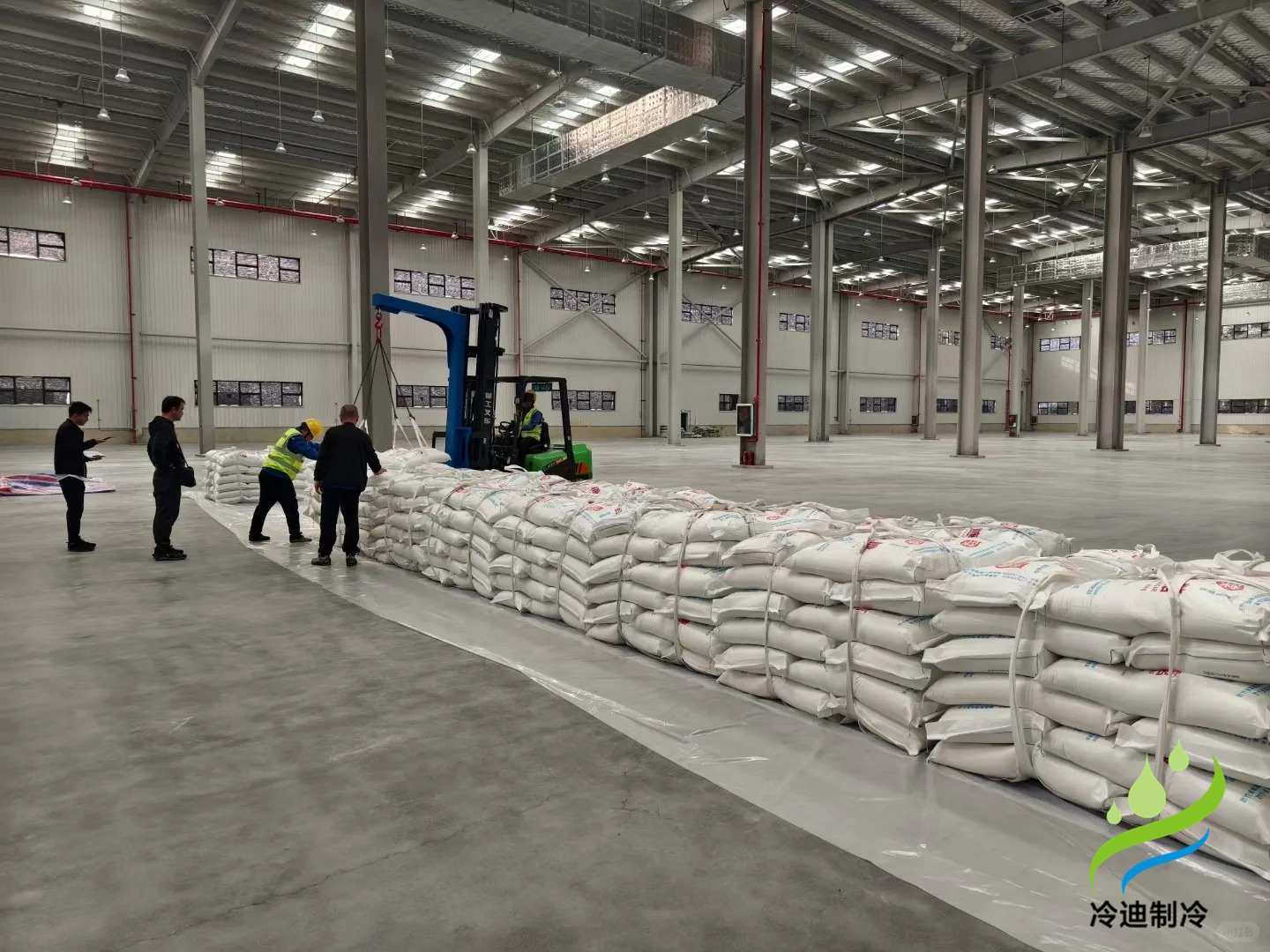 在四川建造一個(gè)冷庫(kù)需要多少錢(qián)一平米？(圖1)